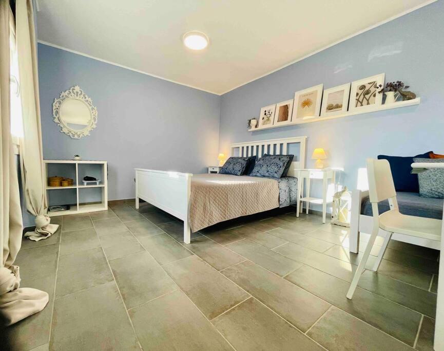 Cozy, Newly Renovated Apartment In Gavrio. Exterior photo